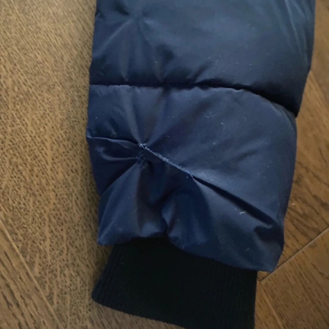 Mörkblå pufferjacka från Superdry - 4