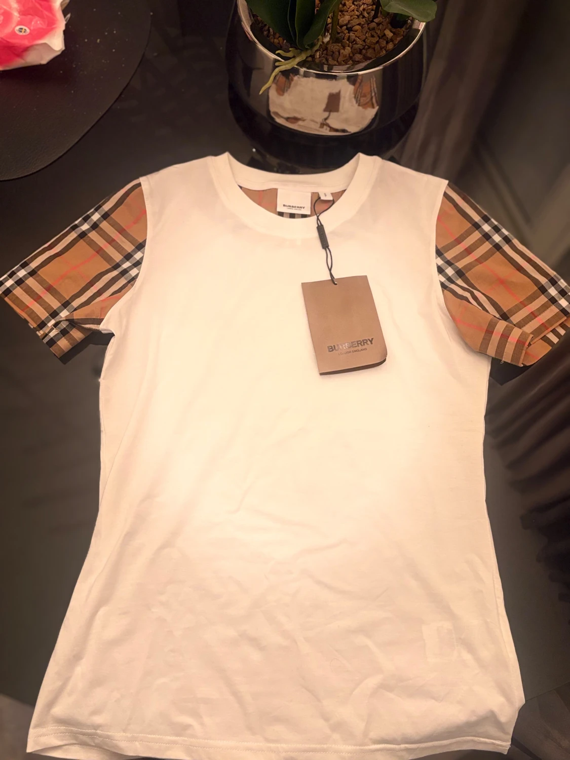 Burberry t shirt - 1
