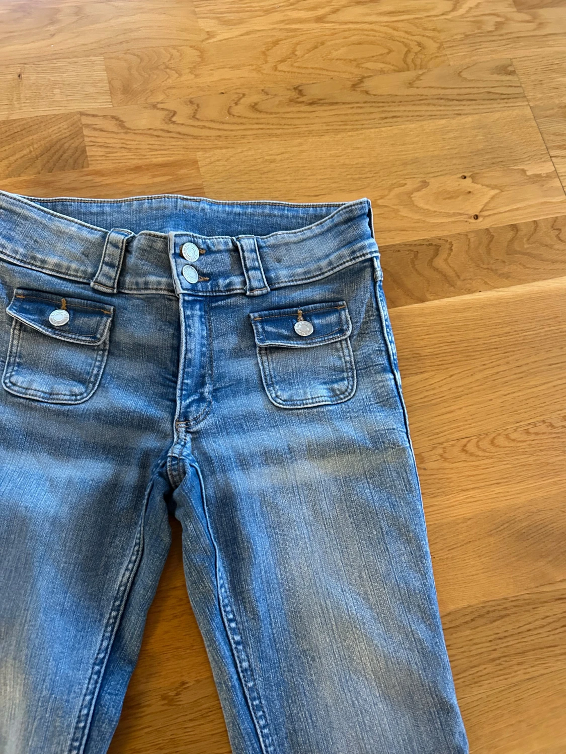  Nya Bootcut jeans från H&M ljusblå - 1