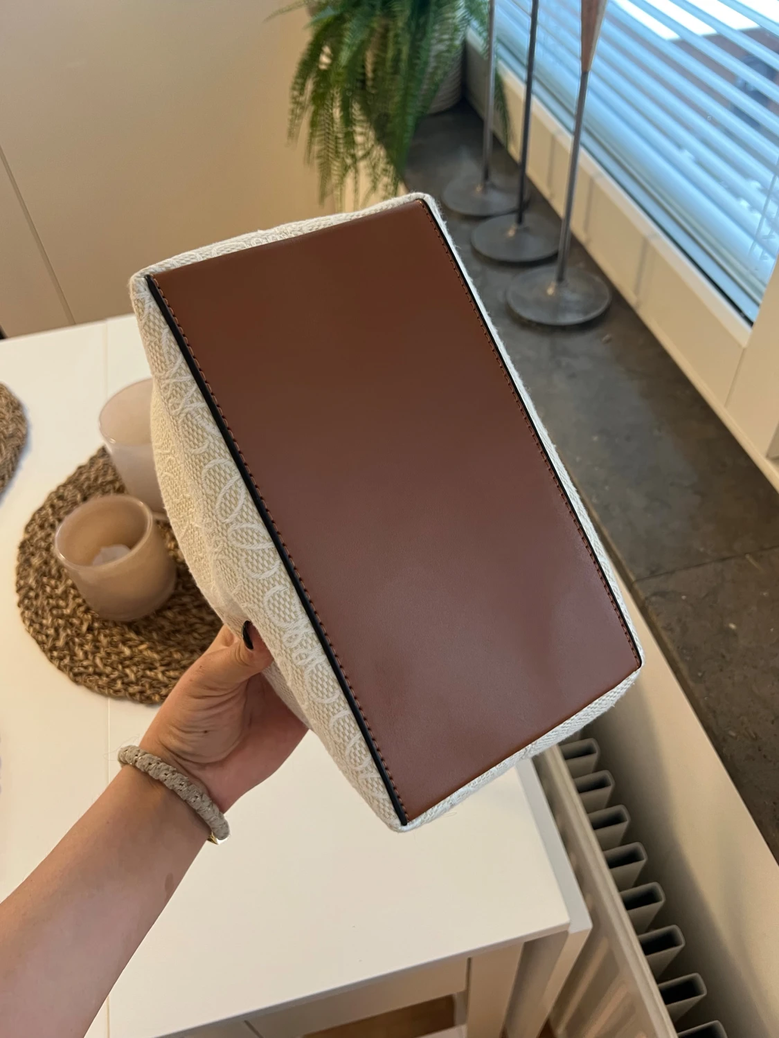 Vit/Beige väska  - 2