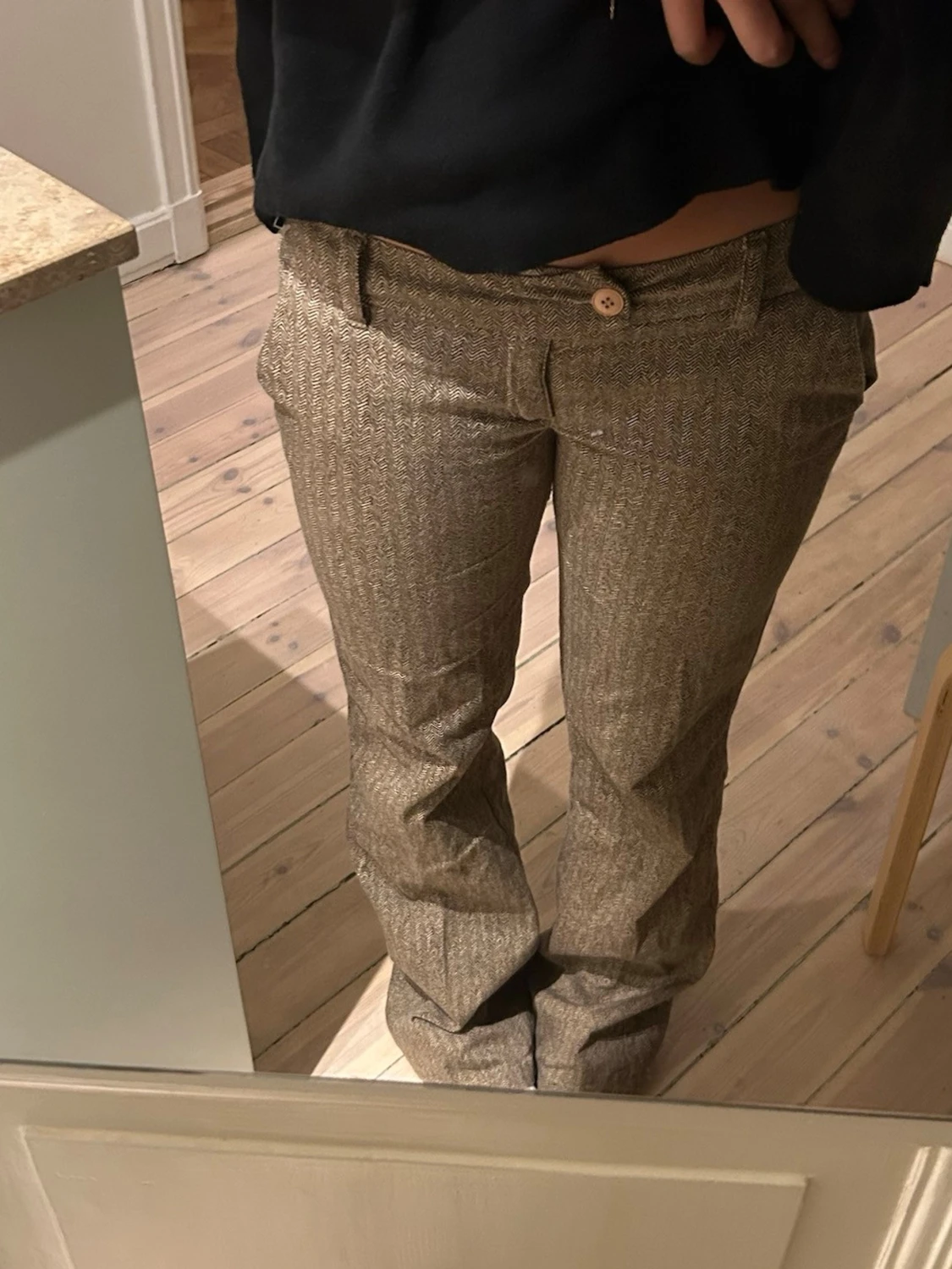 Bruna mönstrade byxor från Embargo - 1