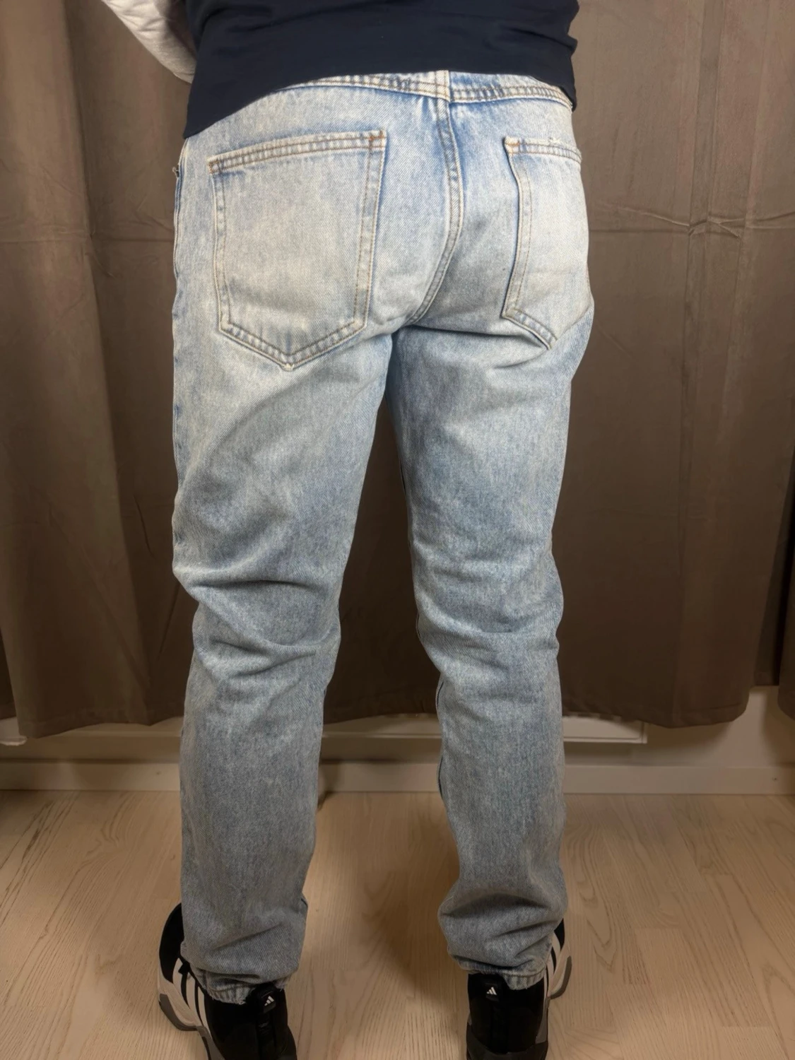 Ljusblå ripped jeans från FSBN Denim - 3