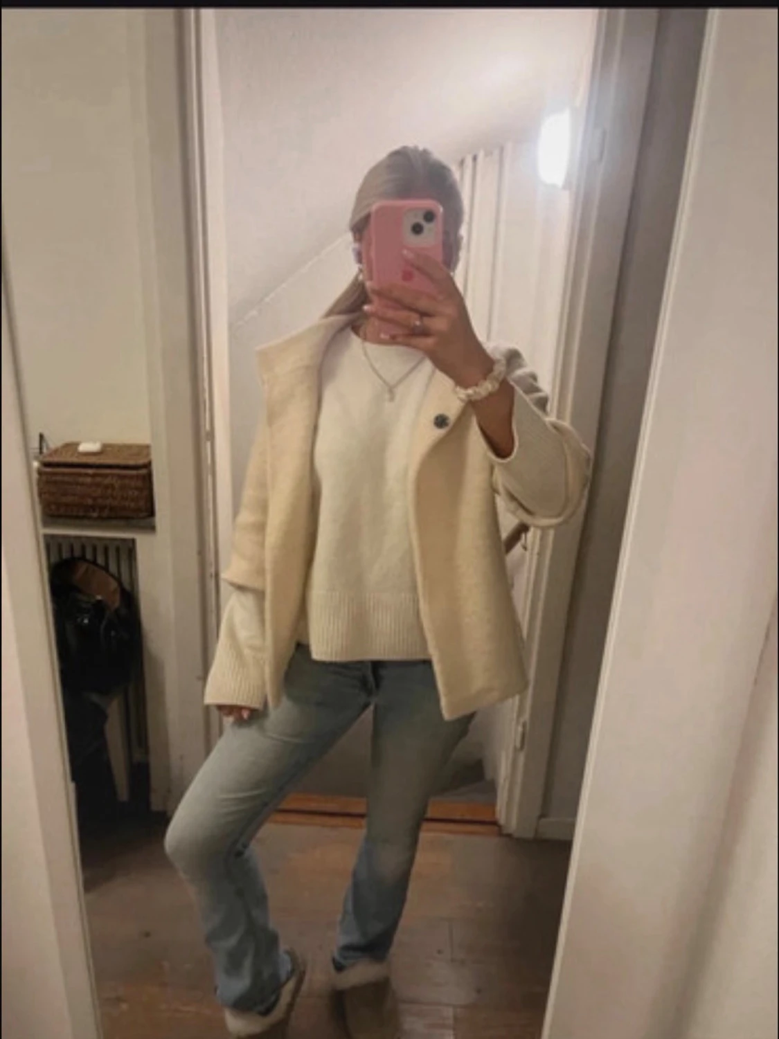 Beige kappa med knappar - 2