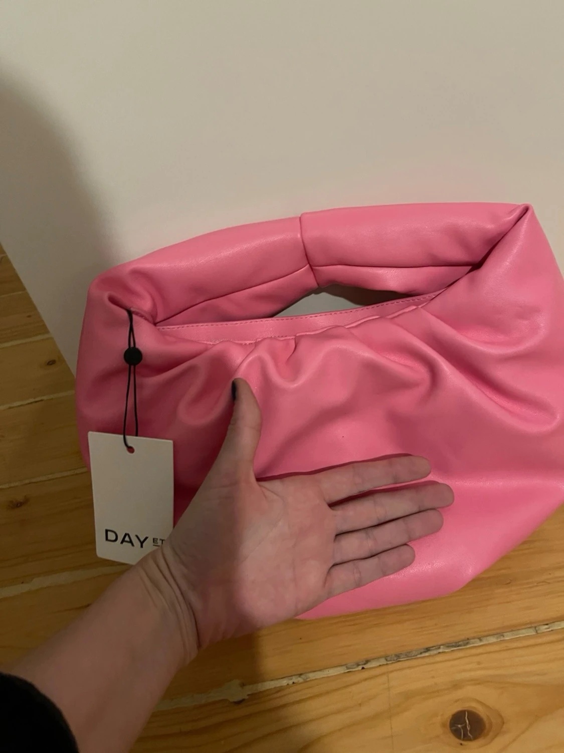 Rosa axelväska från DAY ET - 1