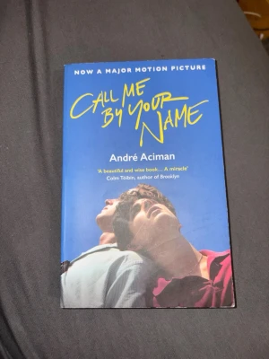 Call Me By Your Name  - Säljer boken Call Me By Your Name. Har endast läst några sidor i boken så den är i mycket bra skick. 