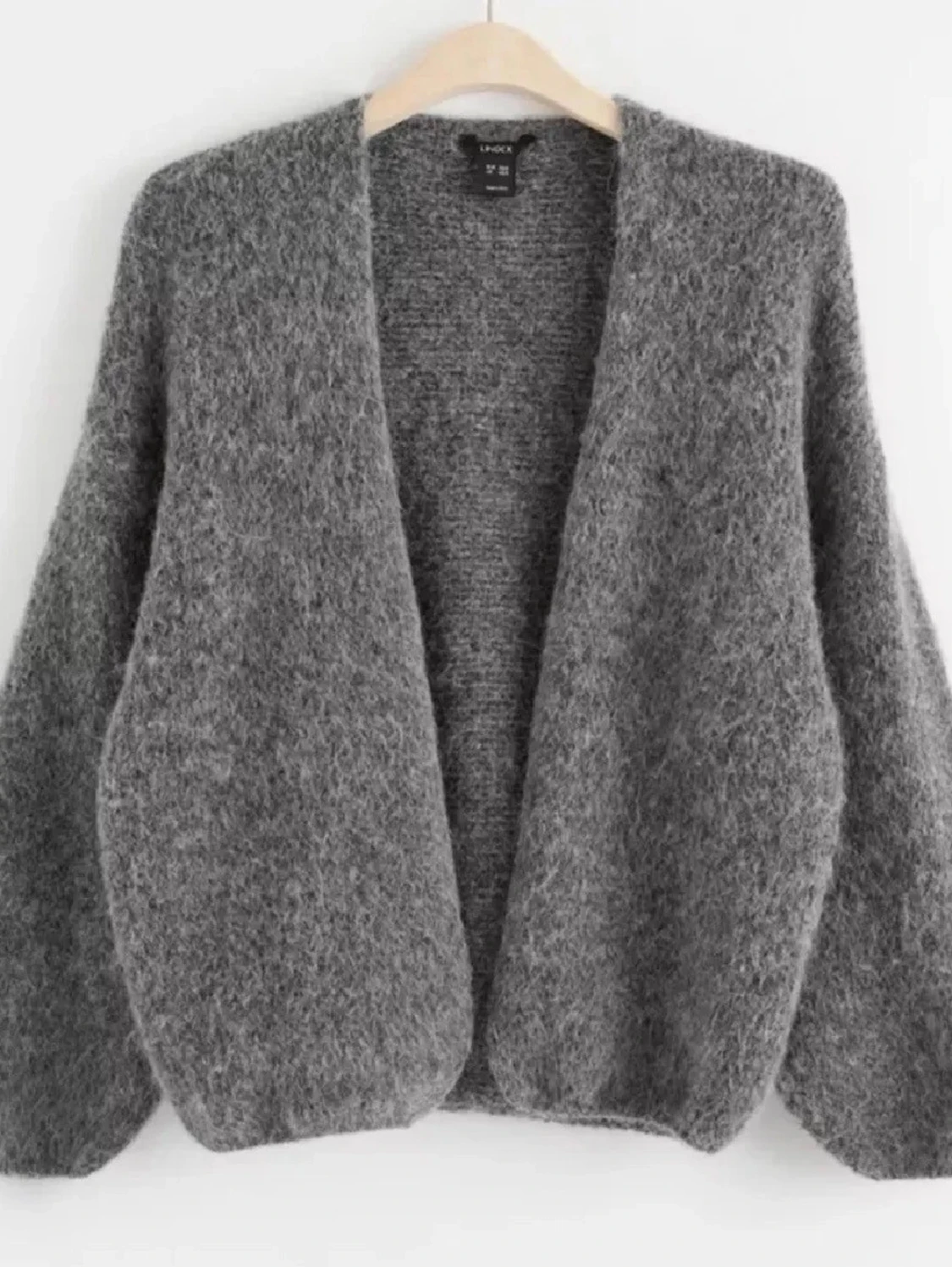 Grå stickad kofta från Lindex