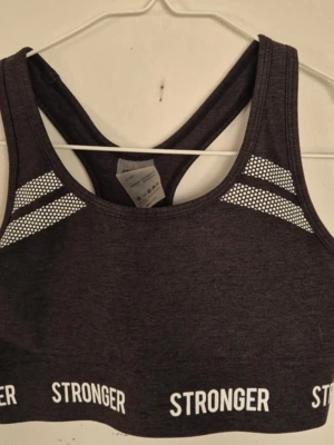 Sport-bh - Grafitgrå sport-bh.