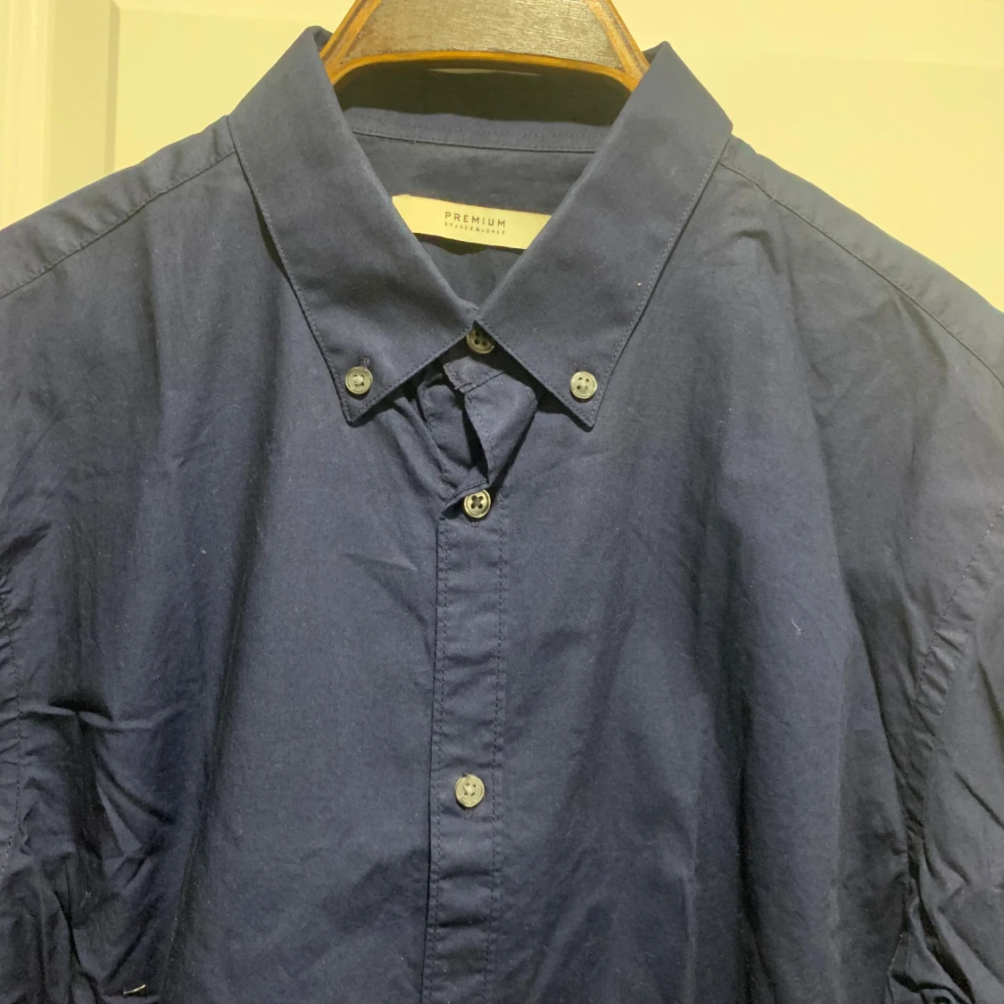 Mörkblå skjorta från Jack & Jones