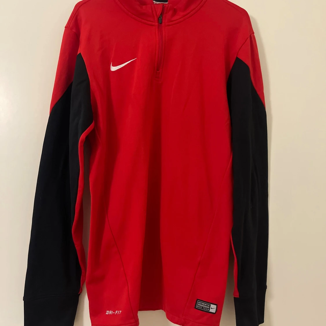 Röd Nike Dri-Fit half zip tröja - 2