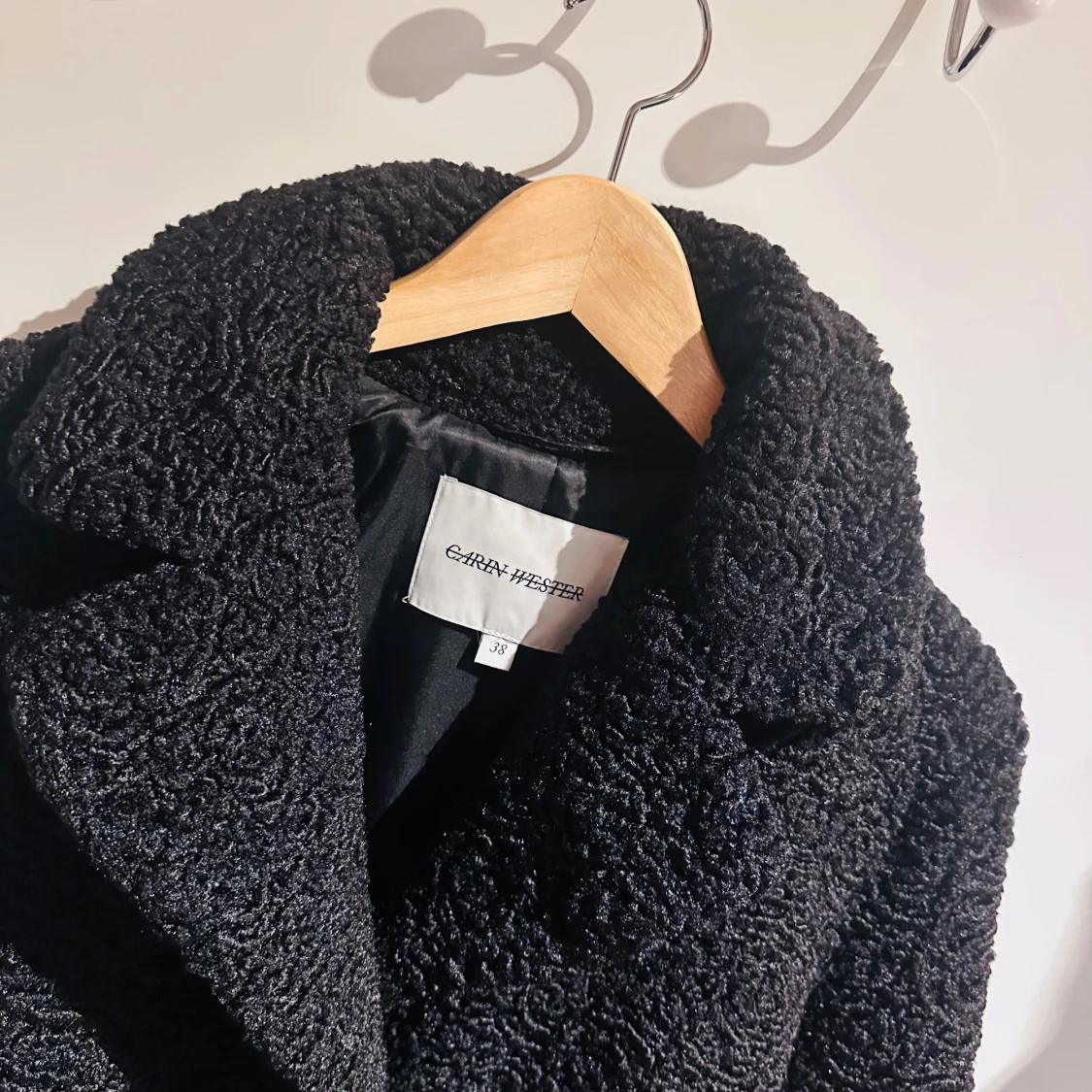 Svart teddyjacka från Carin Wester - 1