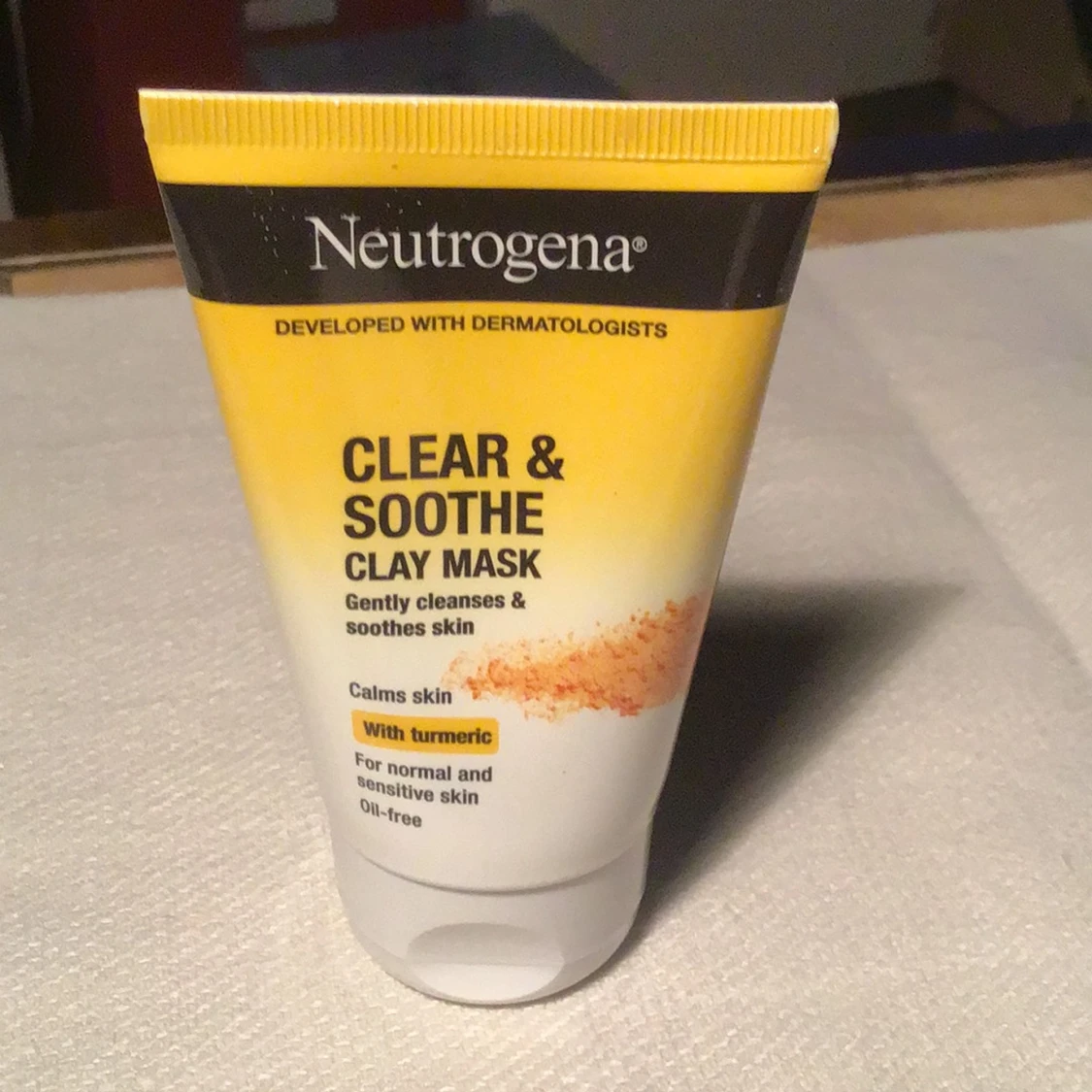 Neutrogena Clear & Soothe Clay Mask