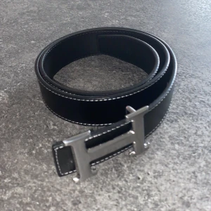 Svart H bälte  - Inga diffekter, 110cm, riktigt bra kvalité 
