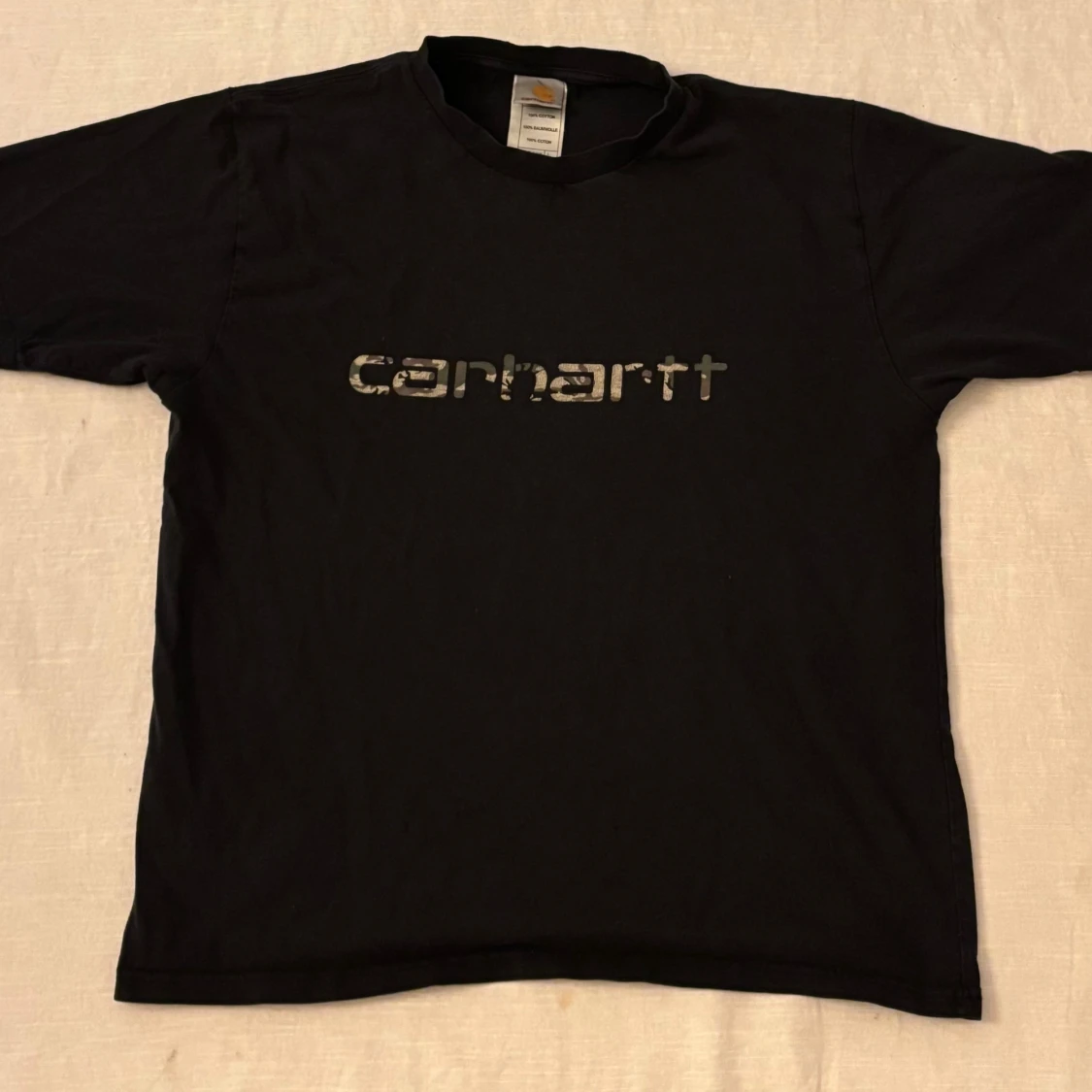 Svart Carhartt t-shirt