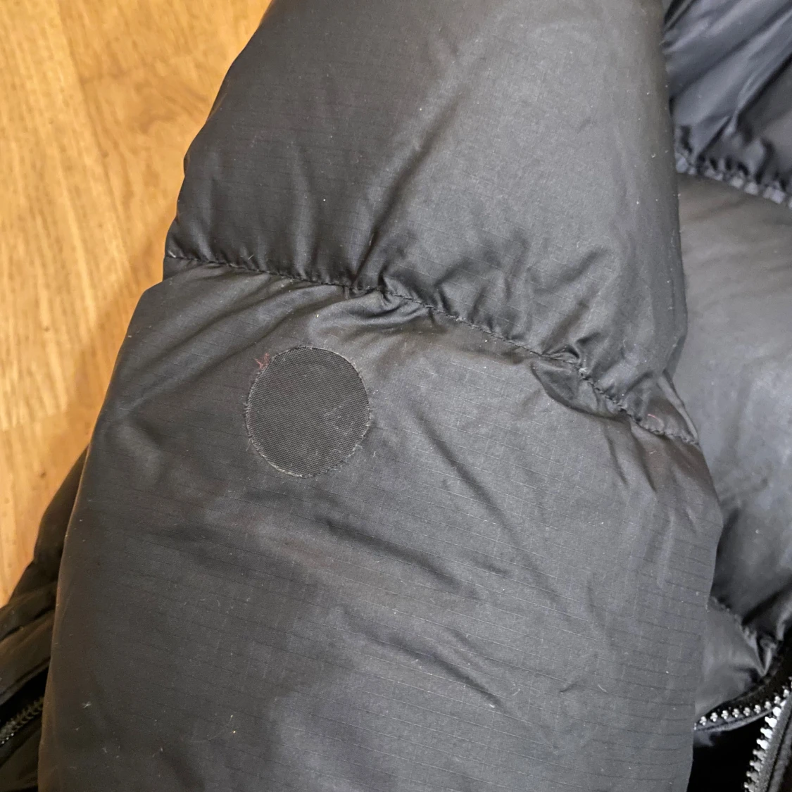 Svart pufferjacka från The North Face - 3