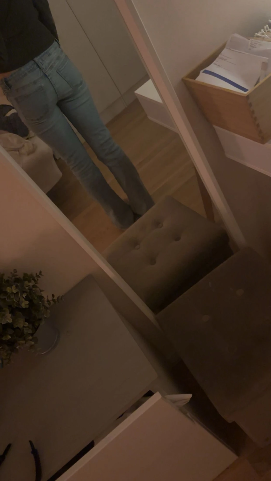 Low waisted jeans  - 2