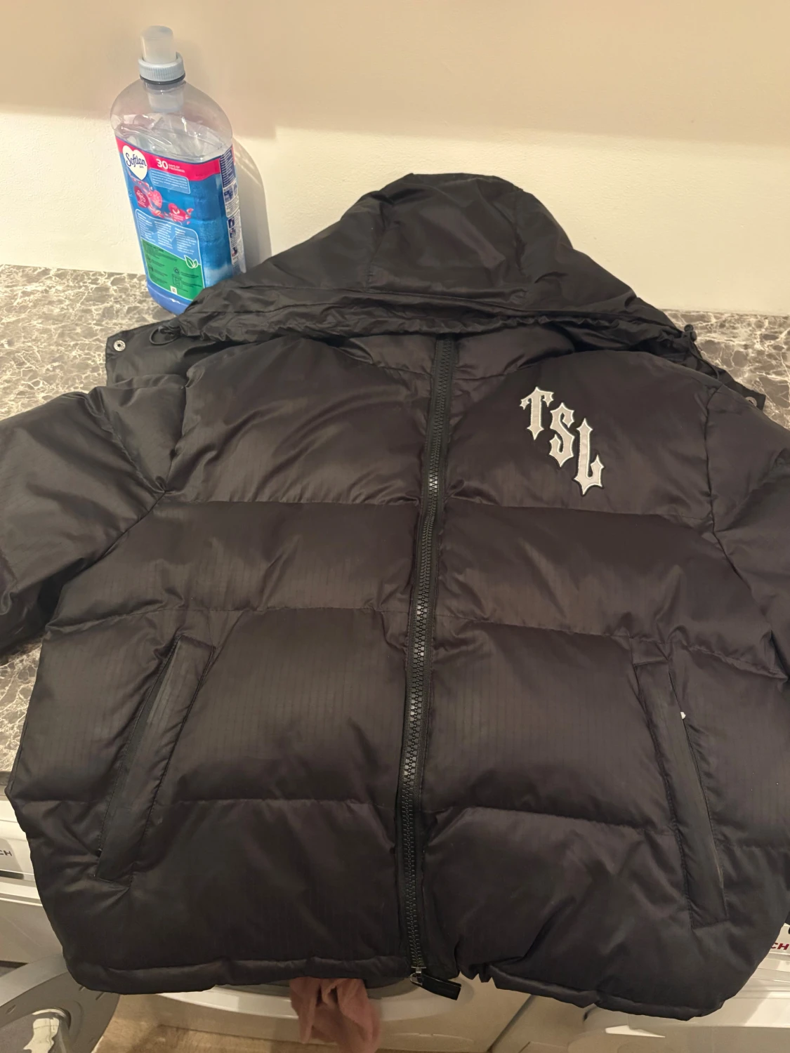 Trapstar svart pufferjacka med tryck