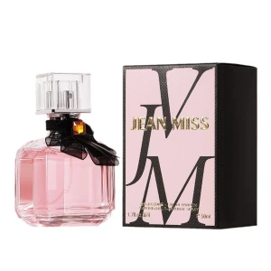 Jean Miss Eau de Parfum NY - Stilren parfym från Jean Miss med modern design. Flaskan har en dekorativ svart rosett och kommer i en snygg förpackning. Volym: 30 ml. Perfekt för dig som vill ha något unikt i din samling.