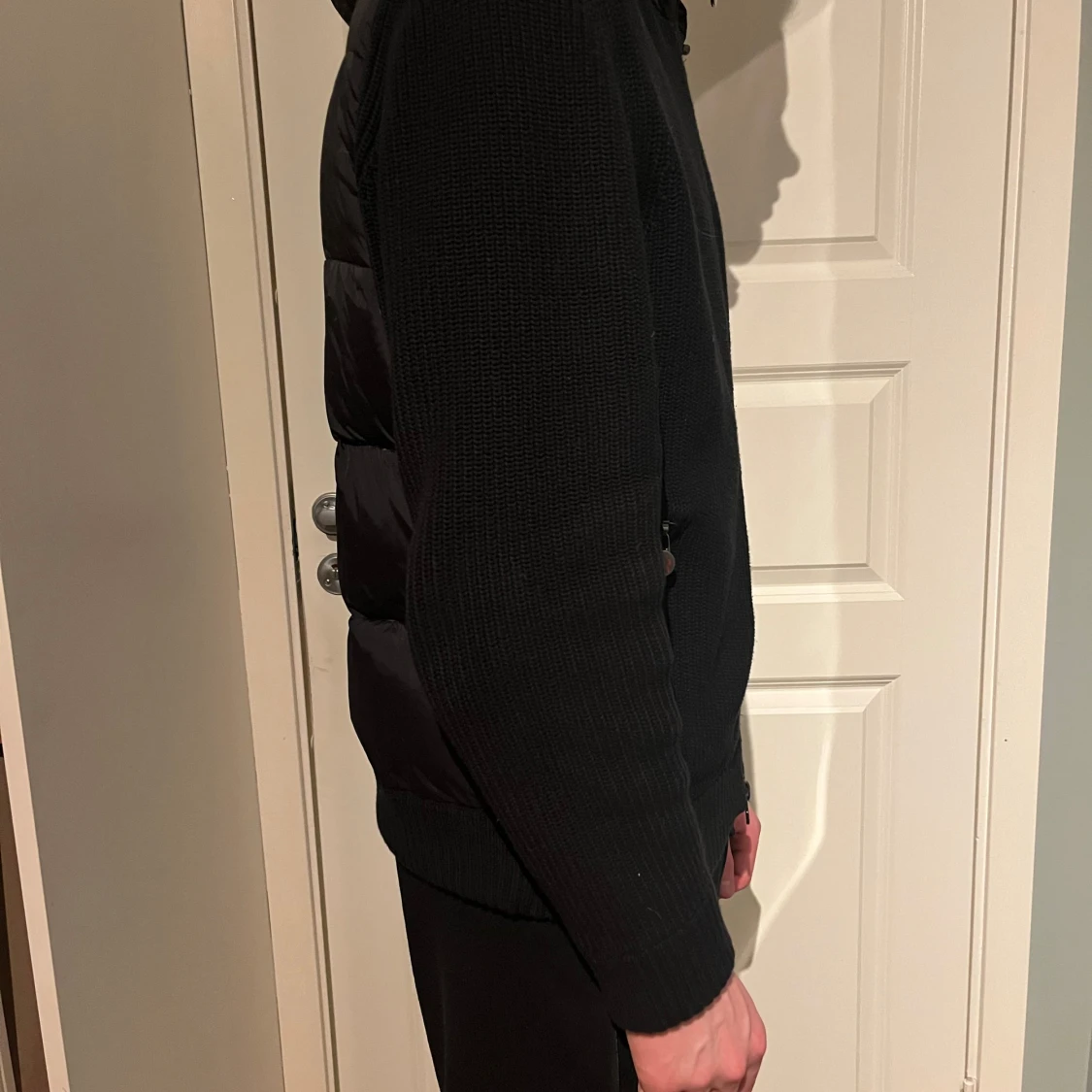 Svart Moncler pufferjacka med huva - 3