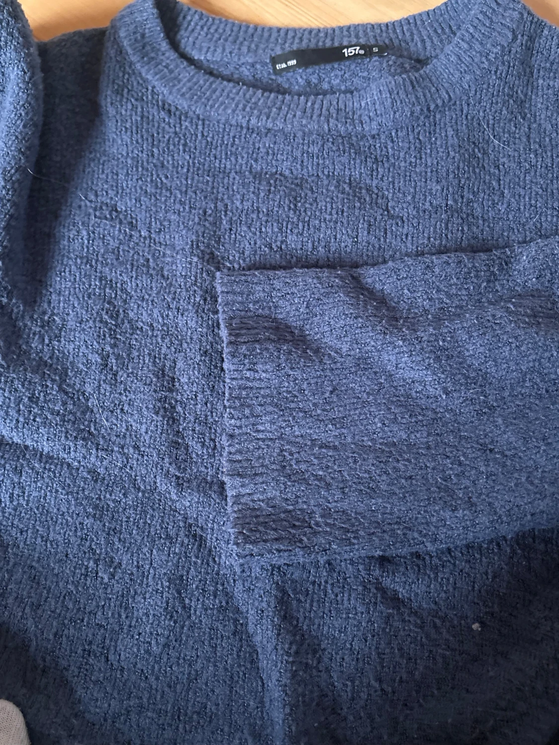 Mörkblå stickad tröja från 157 - 2