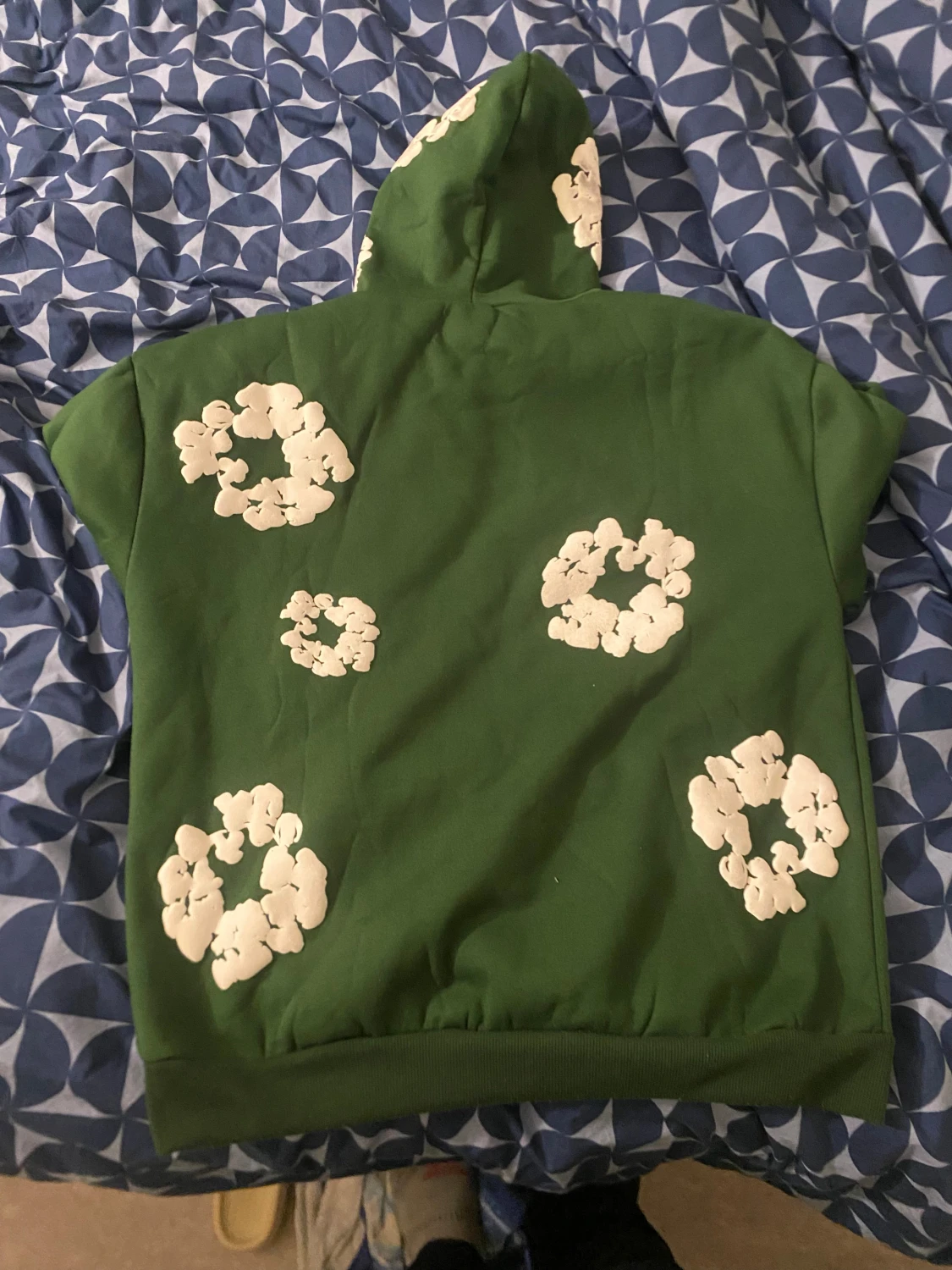 Grön hoodie från Denim Tears - 1