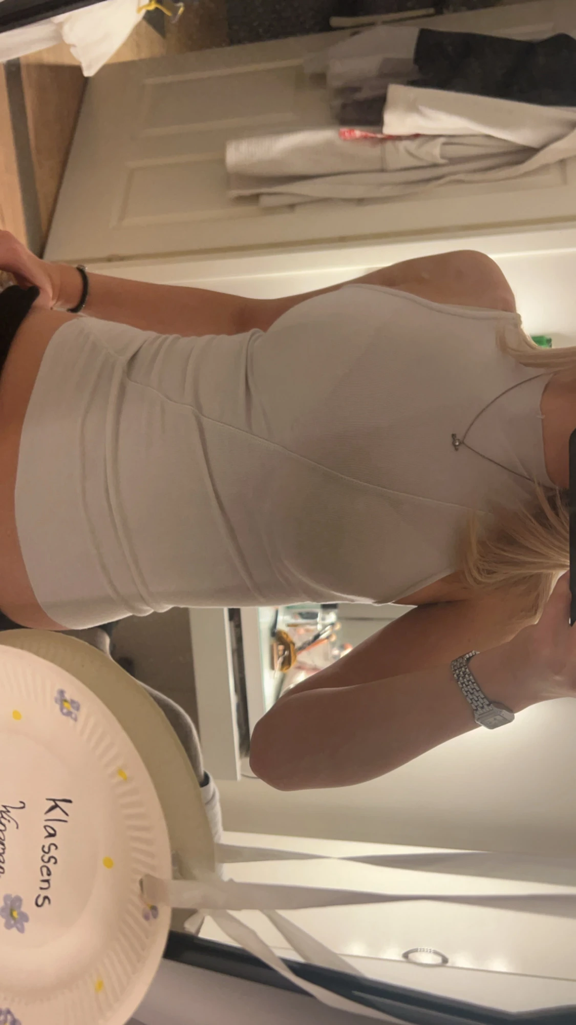 Beige ribbad ärmlös linnetopp