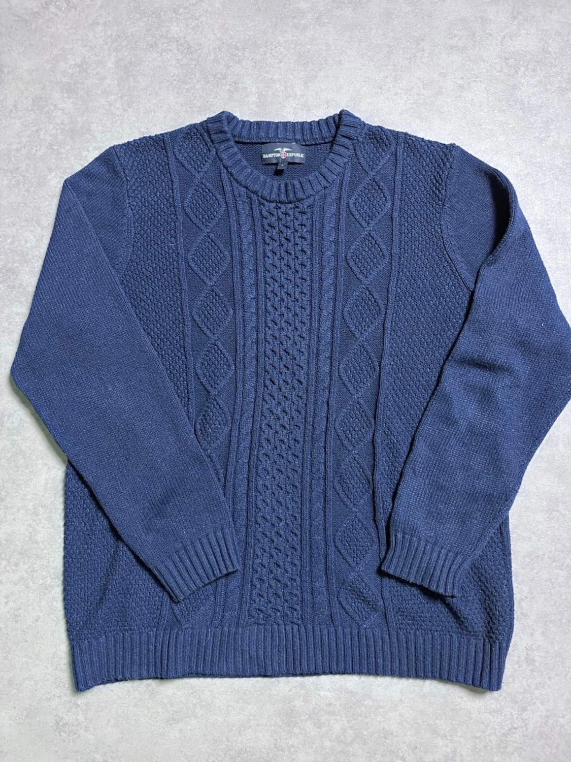 Marinblå kabelstickad tröja L