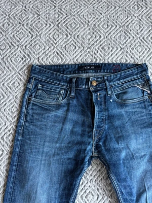 Replay Jeans - Replay jeans - Modell: Newbill - Storlek: W29/L32 - skick: 9/10 - Nypris runt 2000kr 