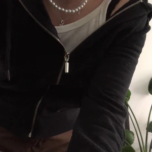 Zip-up hoodie - Bra skick!