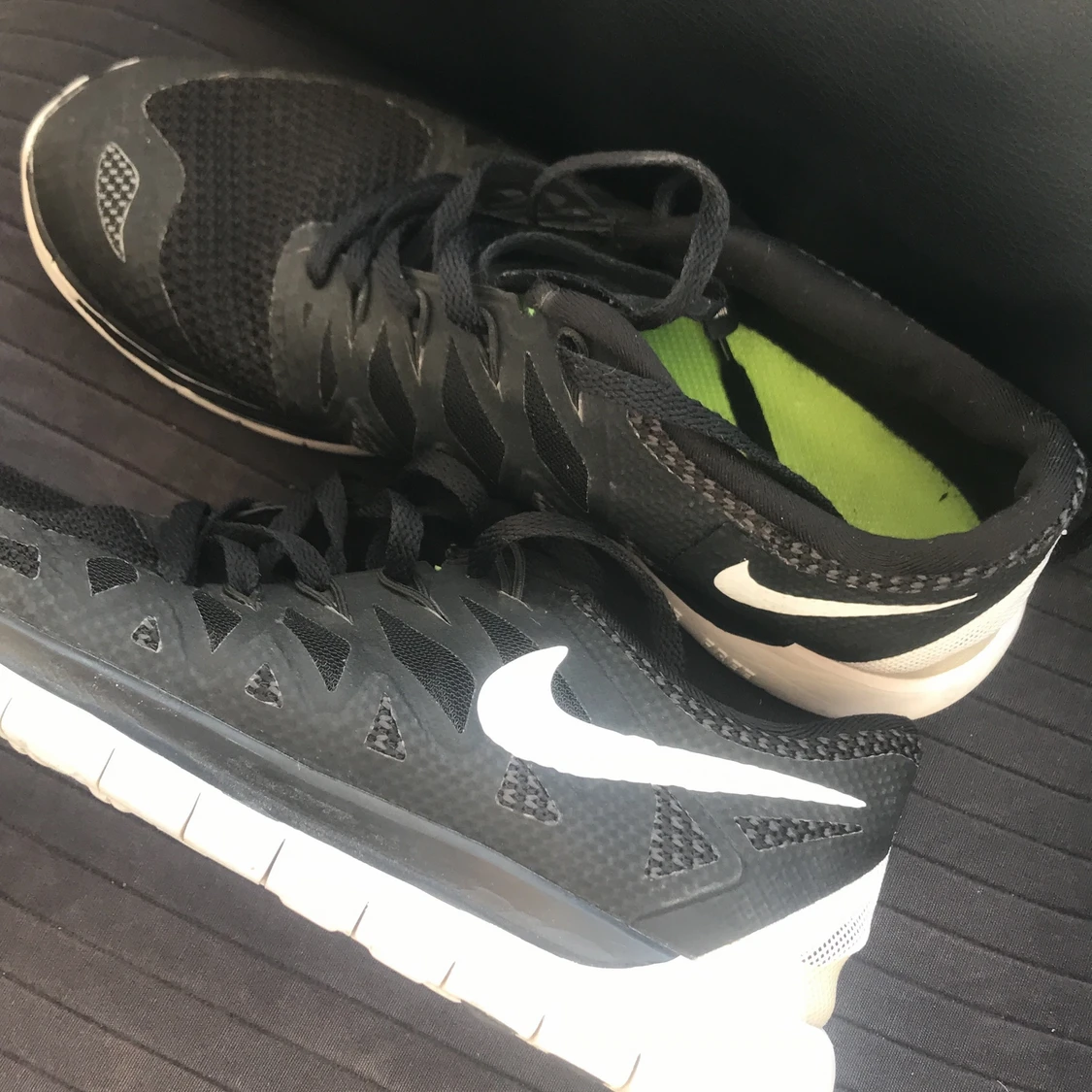 Svarta Nike skor - 90
