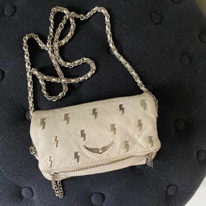 Nano bag Zadig   - Säljer min ”nano bag” från Zadig, alltså deras lilla modell. Buda i kommentarerna  