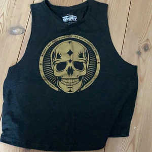 Träningstopp från northern spirit - Jätteskön träningstopp från Northern spirit. Knappt använd. Passar S-M