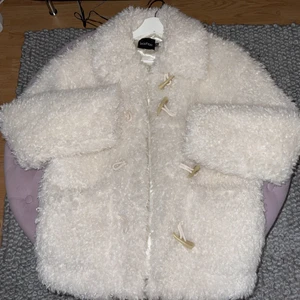 Teddy jacka  - Från boohoo använd nån gång bara strl S