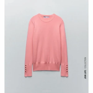 populär tröja från zara  - populär tröja från zara med guldknappar❤️ jättefin rosa färg. nypris 259kr. SÄLJER SAMMA I BLÅ OCH LILA!!