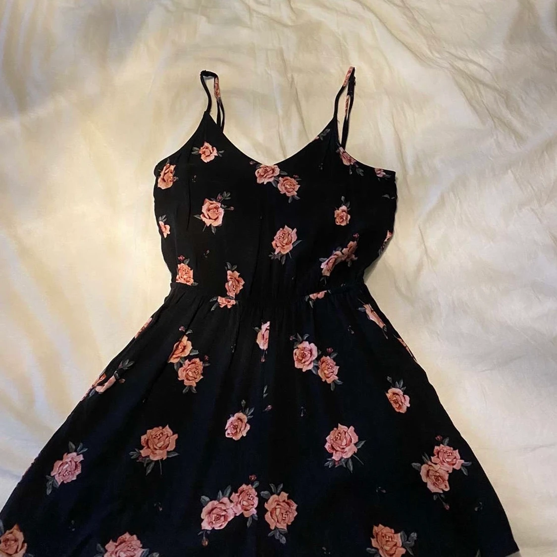 jumpsuit med rosa blommor