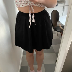 Kjol strl M - Fin kjol med fickor från FB sister✨