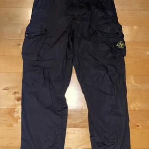 Stone Island Black Loose Fit Cargo Pants - Condition: DS