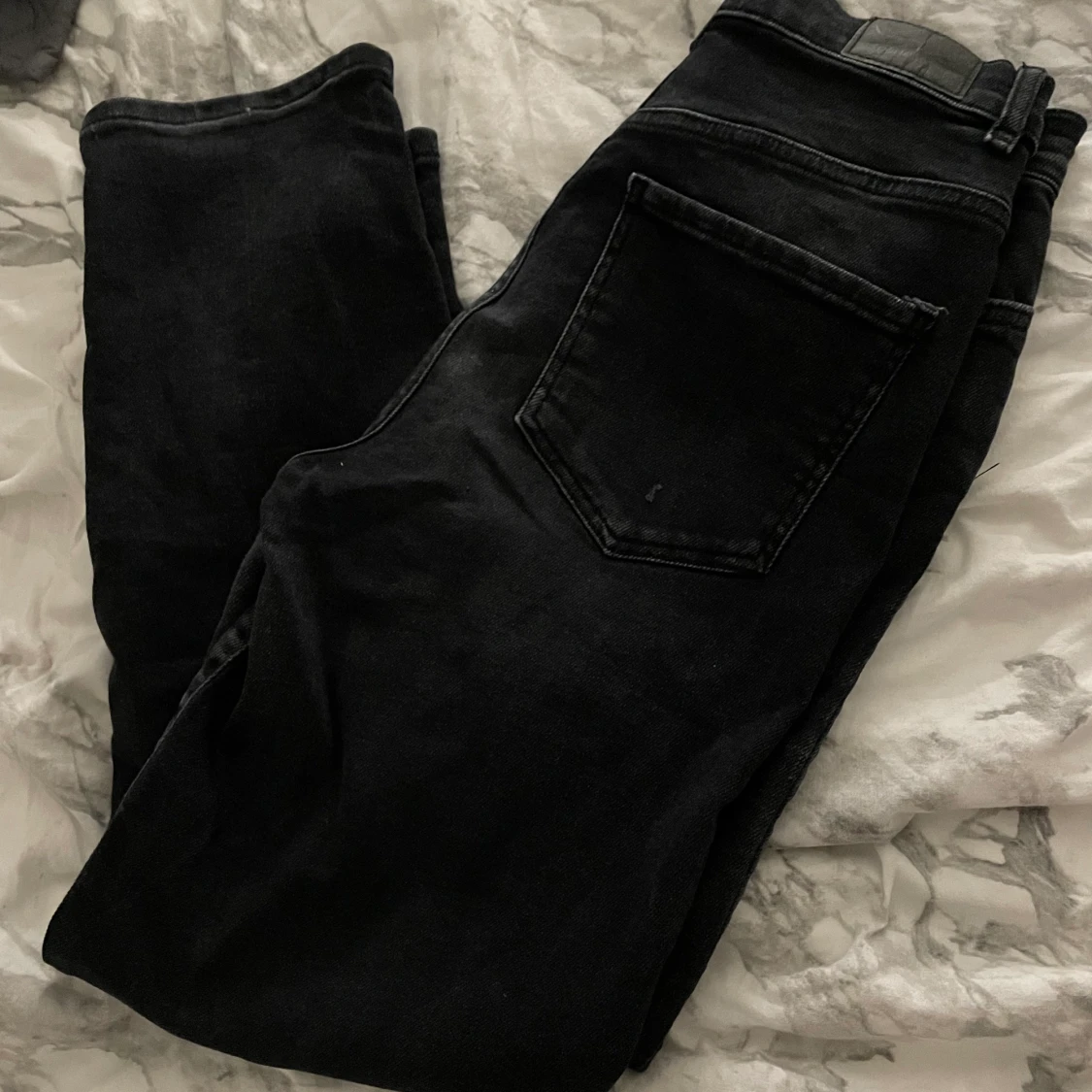 Svarta jeans från Gina - 90