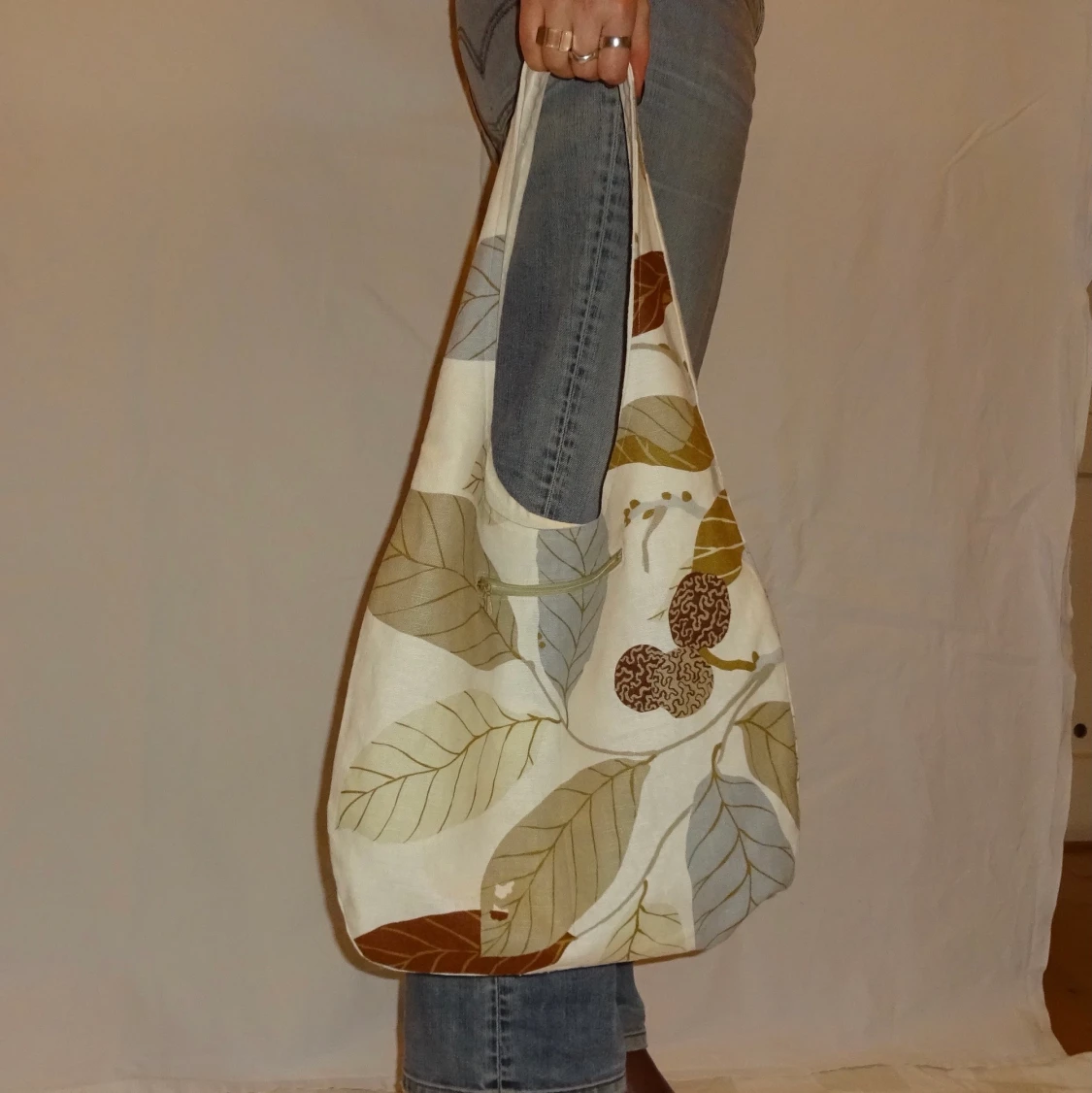 Handsydd tygväska i beige och brun  - 91