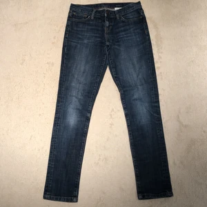 Vintage Skinny Gap Jeans - Säljer mina vintage skinny low waist jeans från märket Gap. Jag skulle säga att dem passar för xs eller s. Jag säljer dem pga. att dem är för små för mig. Dem är andvända men i bra kondition. Pricet kan såklart diskuteras. 