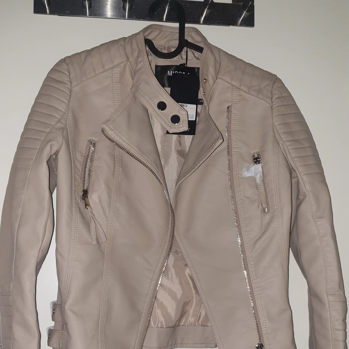 Beige skinnjacka  - 90