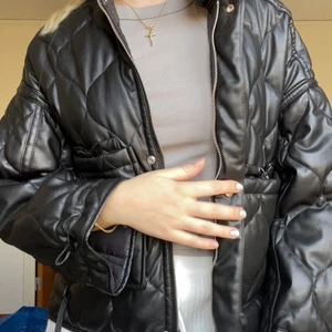 Zara jacka  - Helt oanvända jacka från Zara i storlek XS