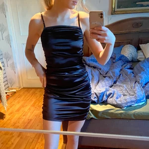 Klänning - Klänning från hm stl S🥰 frakt tillkommer