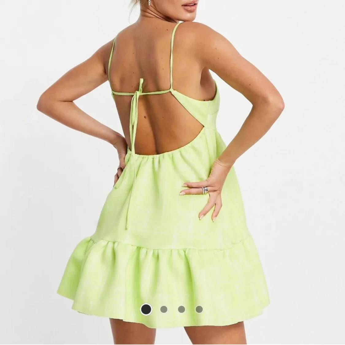 Grön klänning från Asos - 90