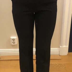 Kostymbyxor bikbok  - Bikboks populära kostymbyxor i storlek 36, inte använda så mycket. 100kr plus frakt:)