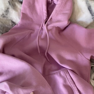 hoodie från bikbok - hoodie från bikbok!!💞