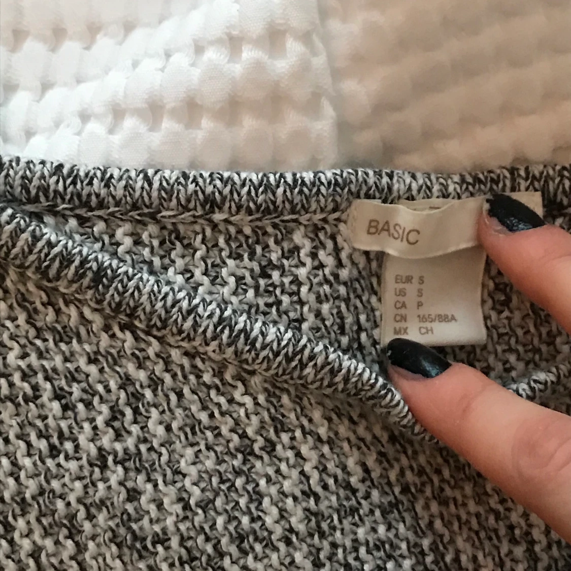 Stickad tröja🤍 - 90