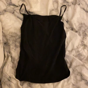 Svart linne - Använt några få gånger, men väldigt skön