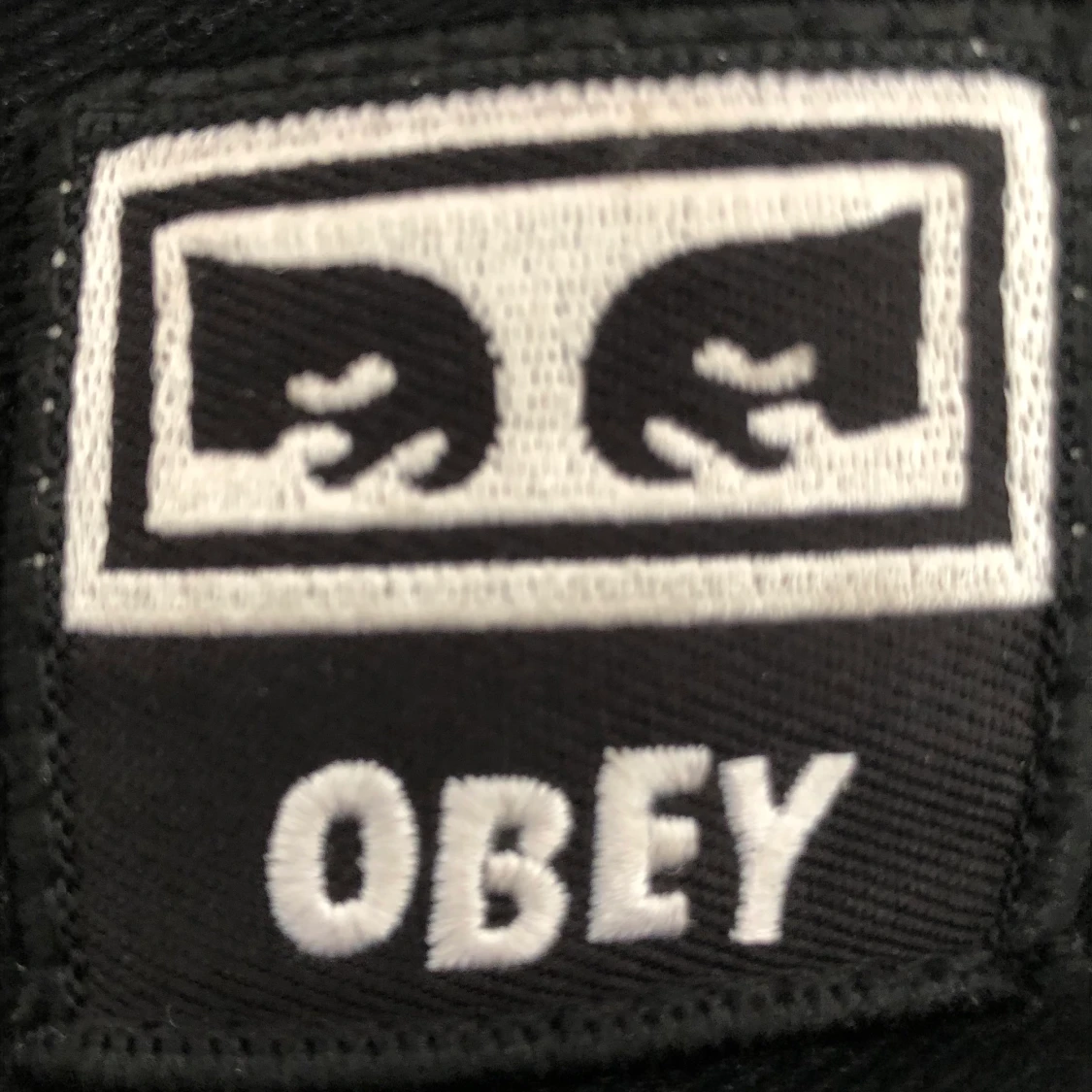 Obey väska svart - 90