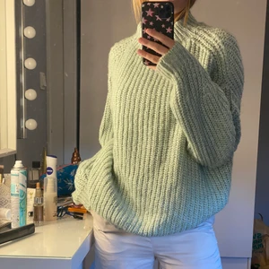 oversized stickad  - Frakt tillkommer!❤️