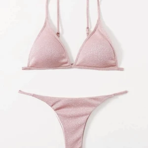 Bikini - Söt bikini som aldrig är använd, köparen står för frakten!